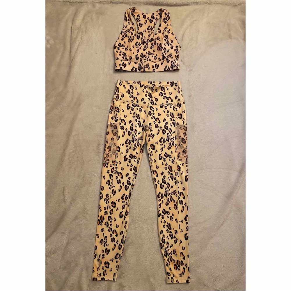 Fabletics Mila Leggings and Bra